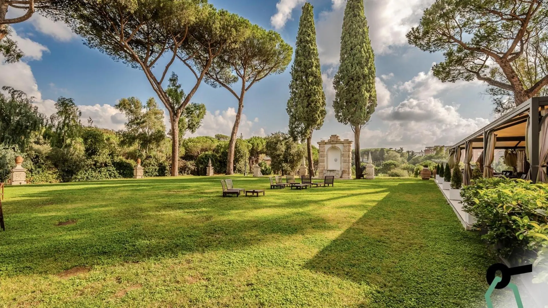 Hotiday Room Collection - Roma Cornelia 4*, Rome